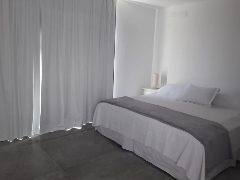 Excelente casa a estrenar en Barrio Privado con servicios
